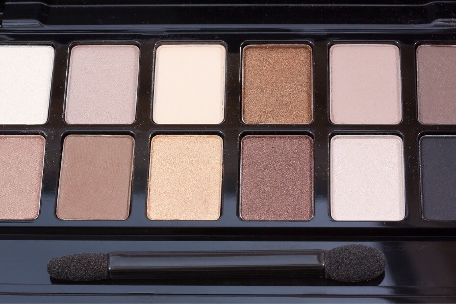 Paleta de sombras Bobbi Brown recomendada por Foriu para servicios a domicilio
