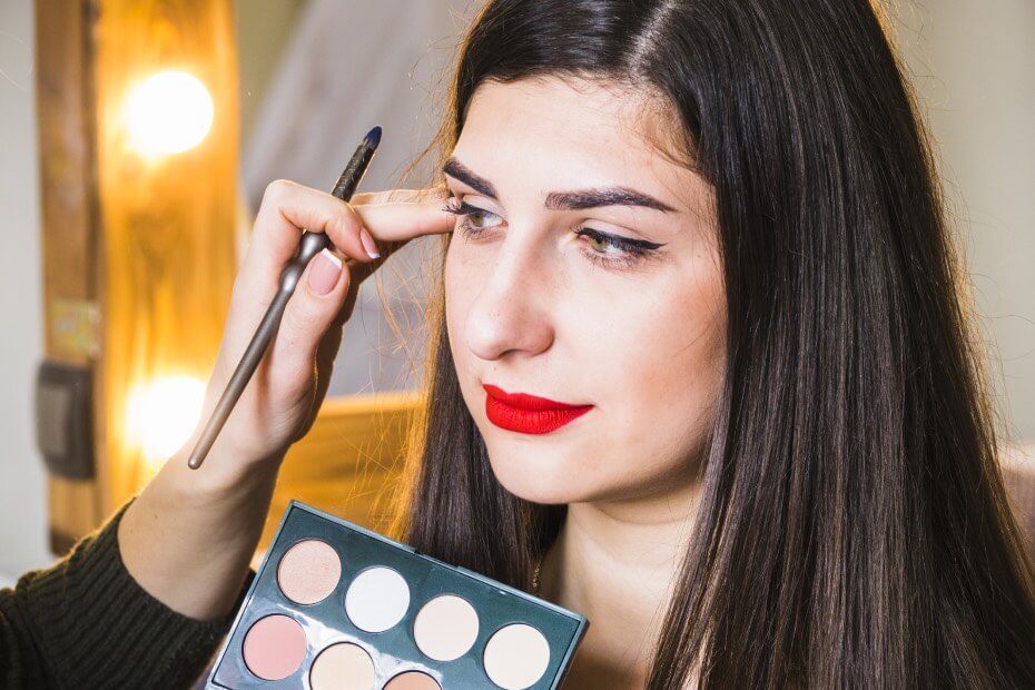 Los coaches de Foriu siempre utilizan las mejores marcas de maquillaje para que tus ojos luzcan increíbles.