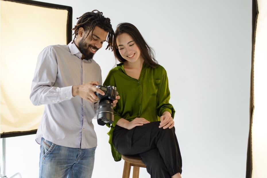 Los coaches pueden maquillarte para una sesión de fotos.