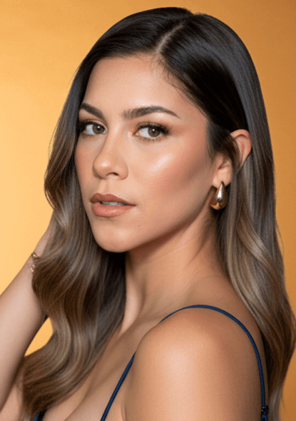 Mujer con maquillaje premium de marcas gama alta lista para su evento en Bogotá