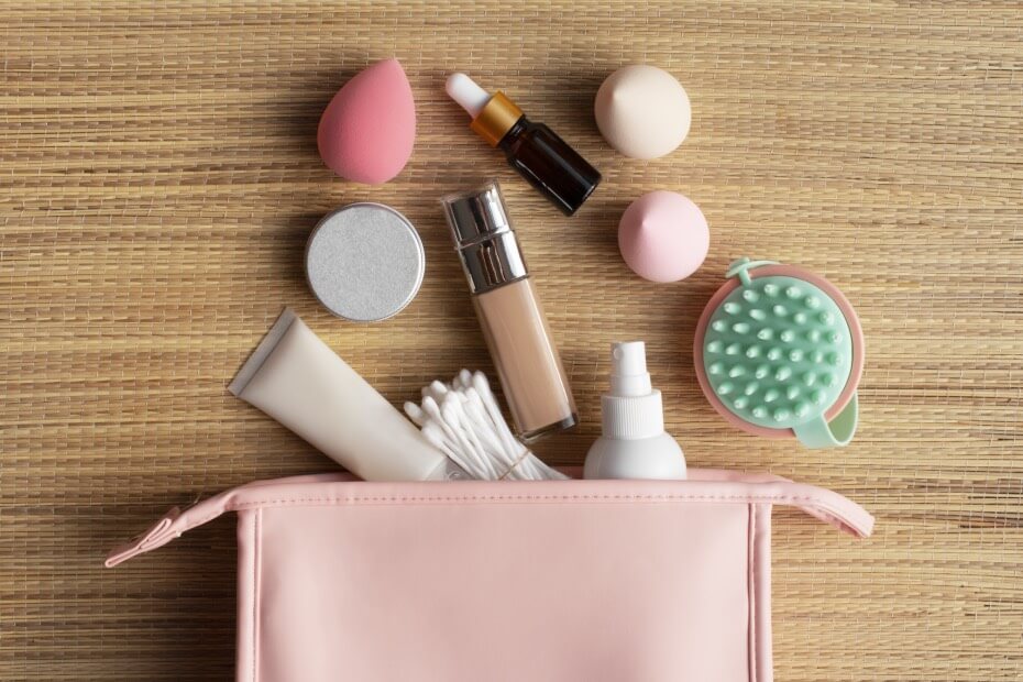 Foriu te da el tip de los 10 productos de belleza y maquillaje que no pueden faltar en tu kit del verano.