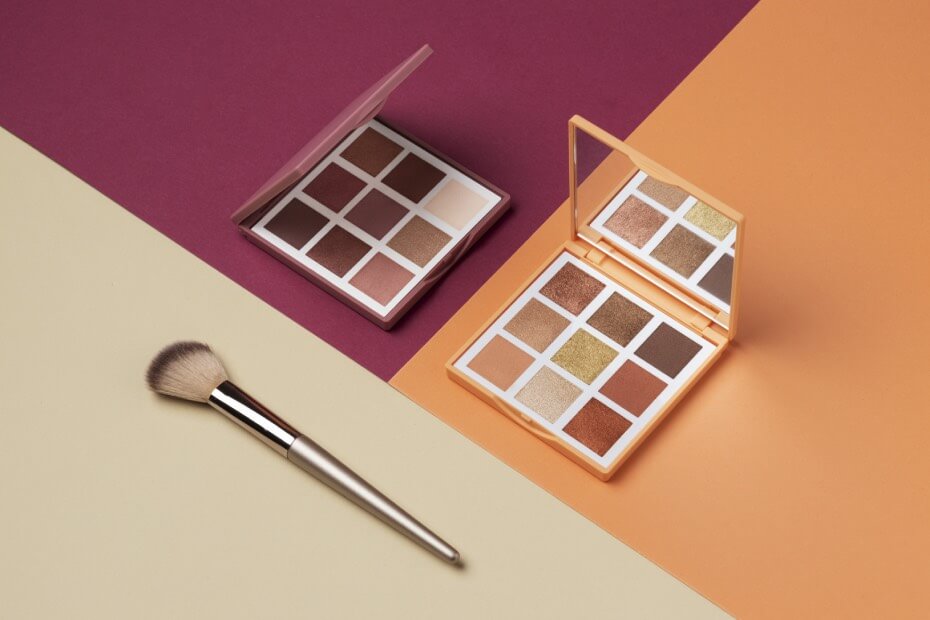 Foriu utiliza en sus servicios maquillajes de gama alta de las marcas Urban Decay y Anastasia Beverly Hills.