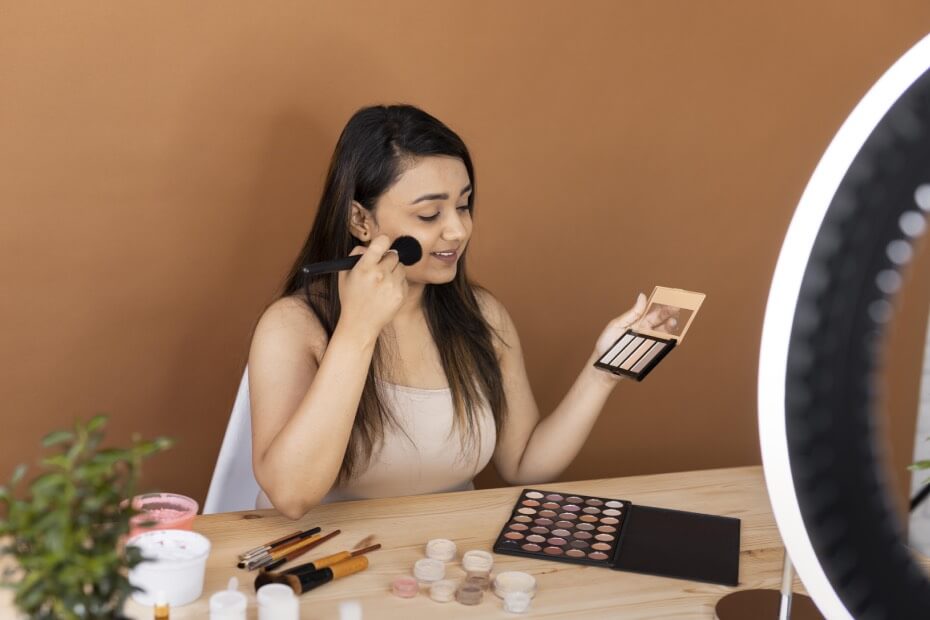 Foriu nos presenta las tendencias de maquillaje para el año nuevo 2025.