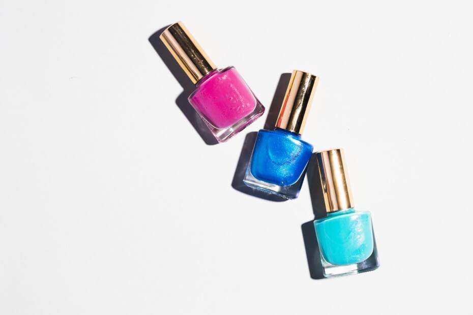 En Foriu, te recomendamos utilizar el esmalte de uñas para embellecerlas, siempre considerando dejar respirar tus uñas de este a ratos.