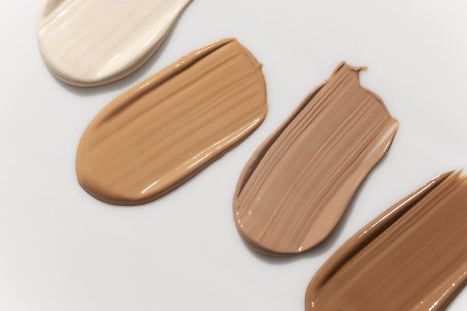 Los coaches de Foriu cuentan con varios tonos de base de maquillaje para siempre aplicarte la que mejor vaya con tu tono de piel.