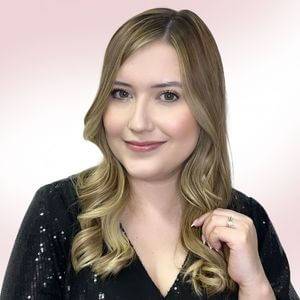 Foto de perfil de coach Karen de Monterrey en servicios de peinado y maquillaje para novias