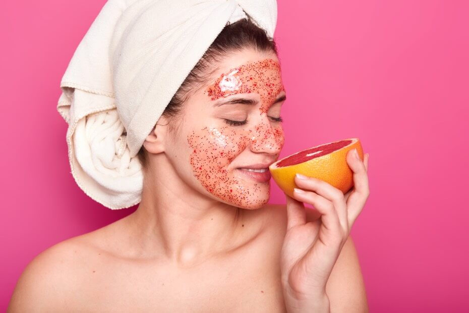 Foriu te recomienda exfoliar tu cara una vez a la semana.